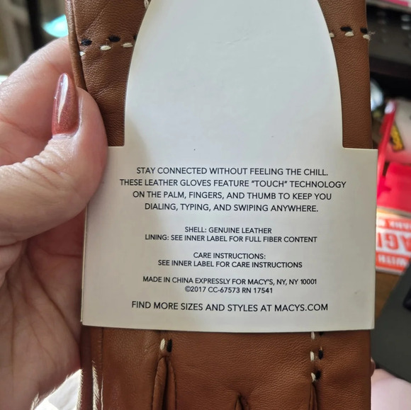 NWT- Brand new with tags leather gloves w/ touch screen technology from Chart… - Picture 6 of 6